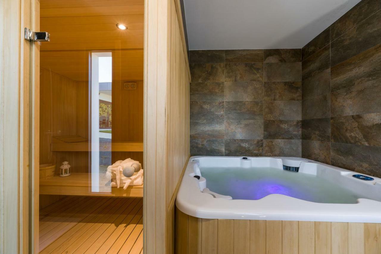Hotel A Curuxa Wellness Arzúa Zewnętrze zdjęcie